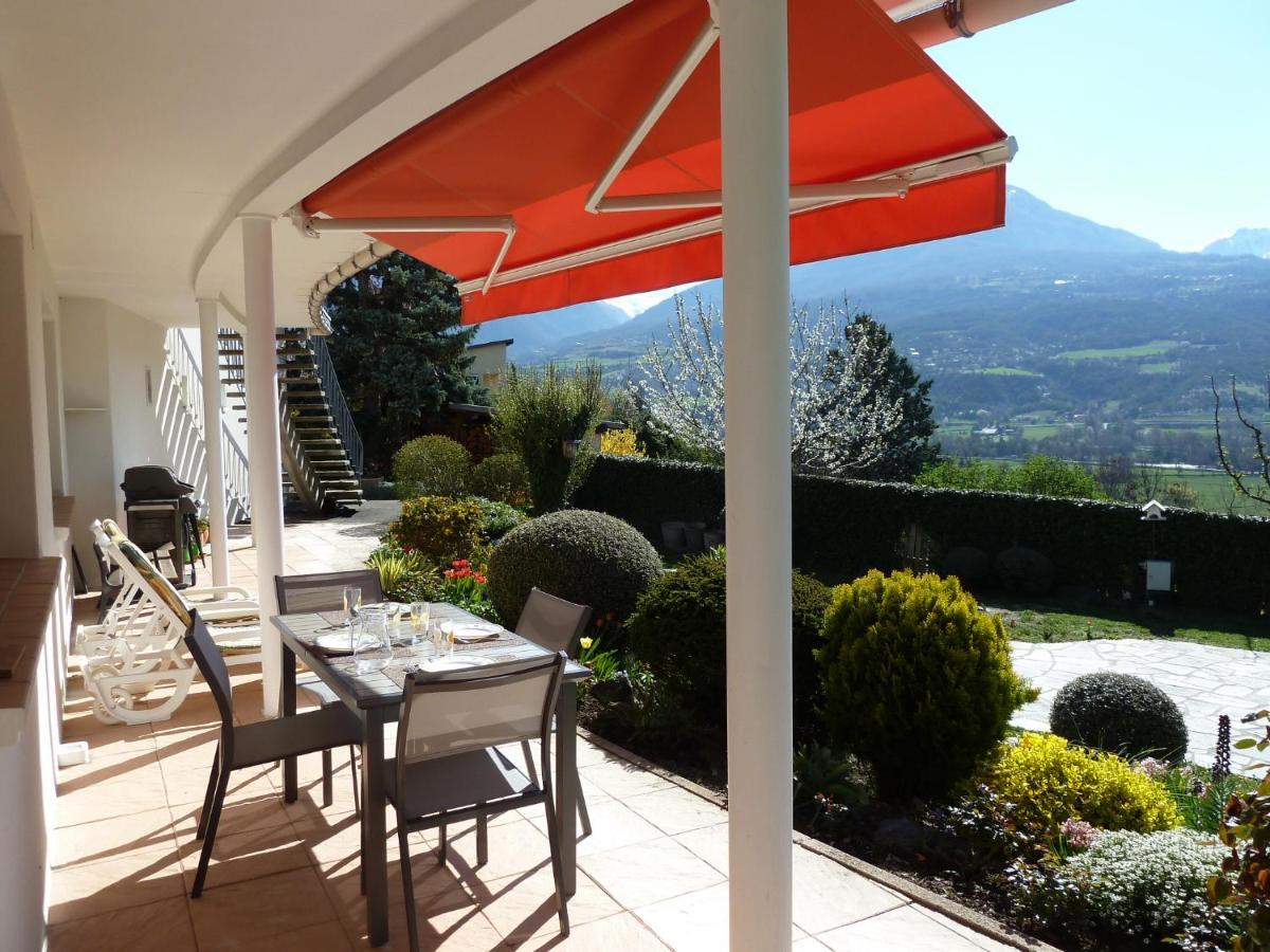 Vue Sur Les Montagnes Appartement Embrun Buitenkant foto