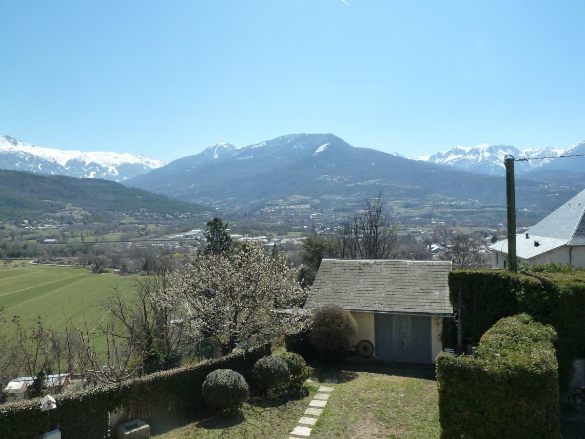 Vue Sur Les Montagnes Appartement Embrun Buitenkant foto