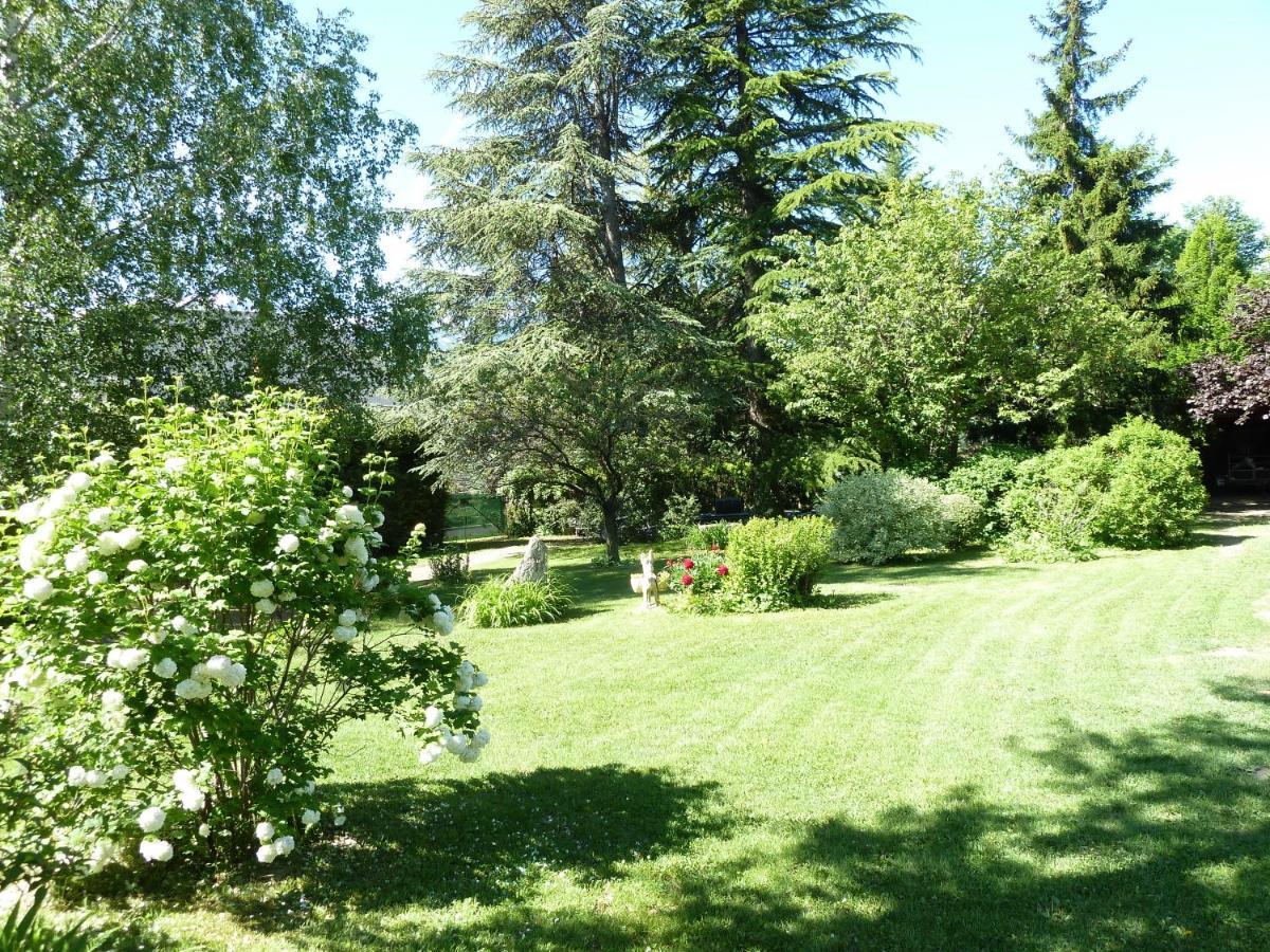 Vue Sur Les Montagnes Appartement Embrun Buitenkant foto